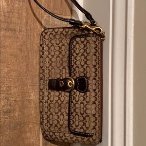 Coach wristlet wallet